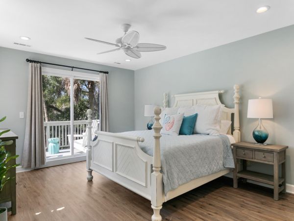 Perfect Carolina Getaway with 6 Bedrooms and Lagoon Views