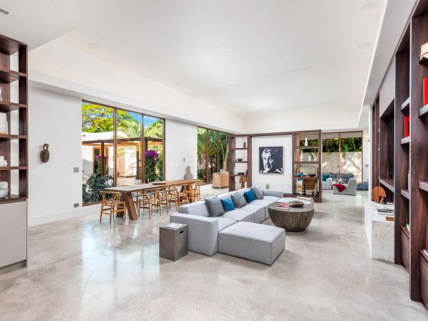 Miami Shores Modern Villa Rental - Luxury Miami Area Group Accommodation