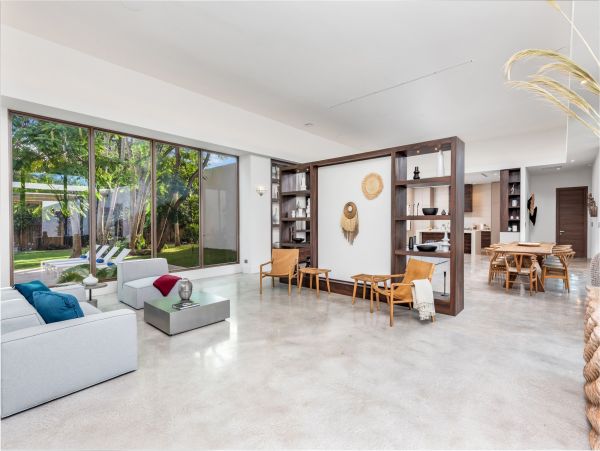 Miami Shores Modern Villa Rental - Luxury Miami Area Group Accommodation