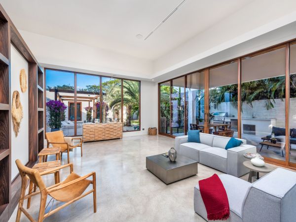 Miami Shores Modern Villa Rental - Luxury Miami Area Group Accommodation