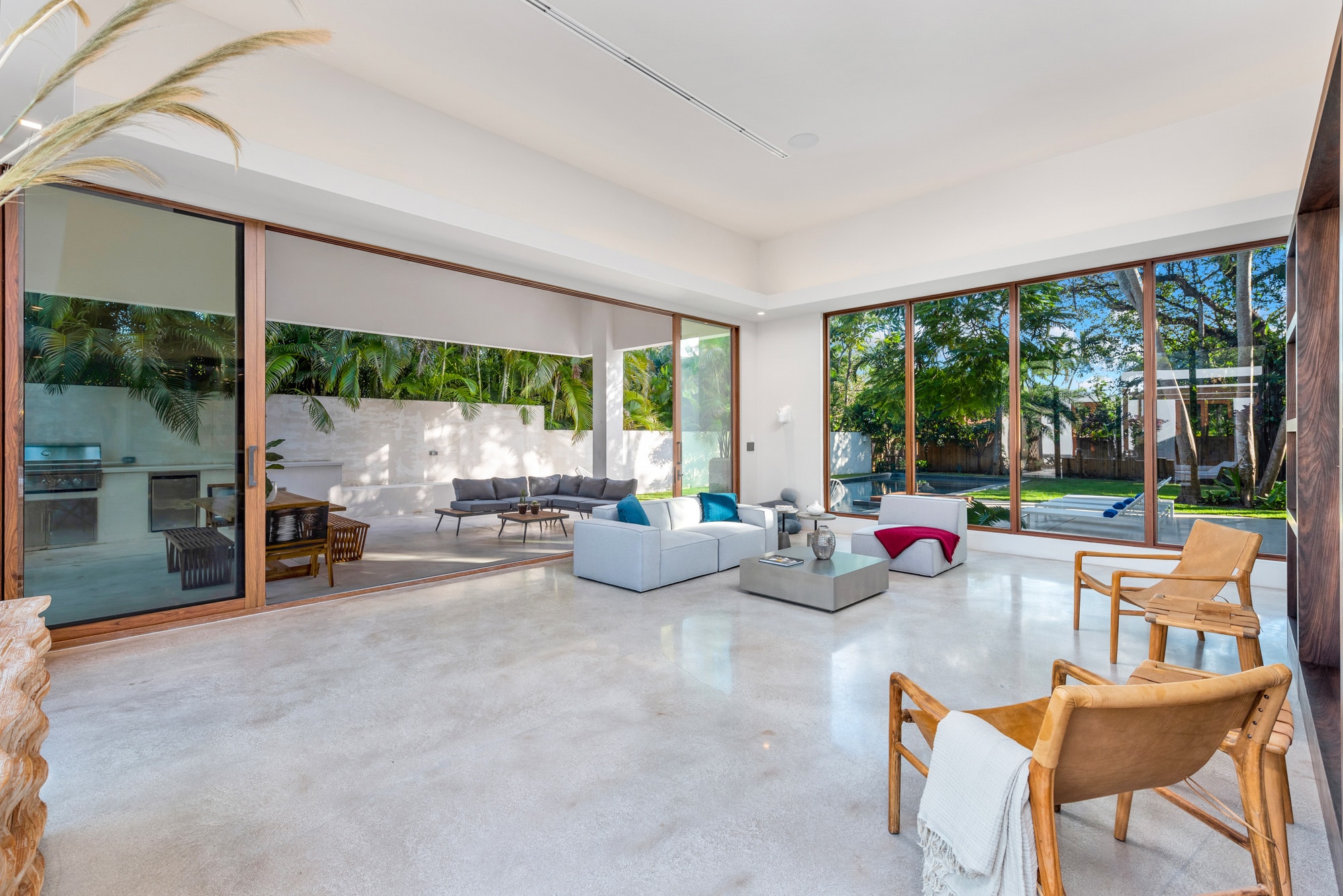 Miami Shores Modern Villa Rental - Luxury Miami Area Group Accommodation