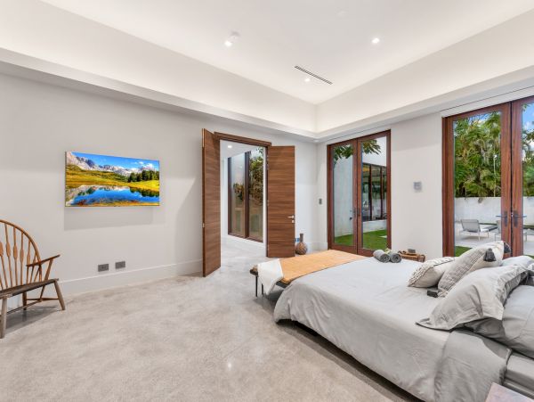 Miami Shores Modern Villa Rental - Luxury Miami Area Group Accommodation