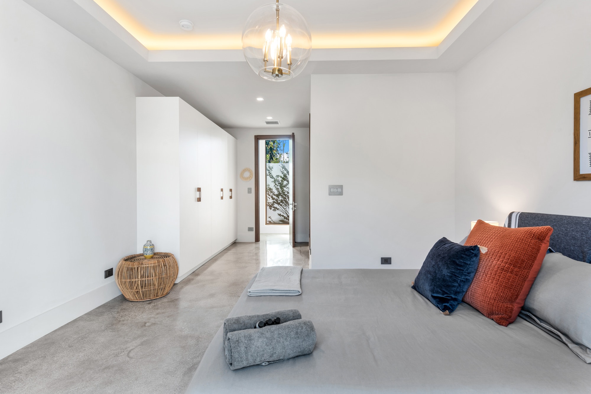Miami Shores Modern Villa Rental - Luxury Miami Area Group Accommodation