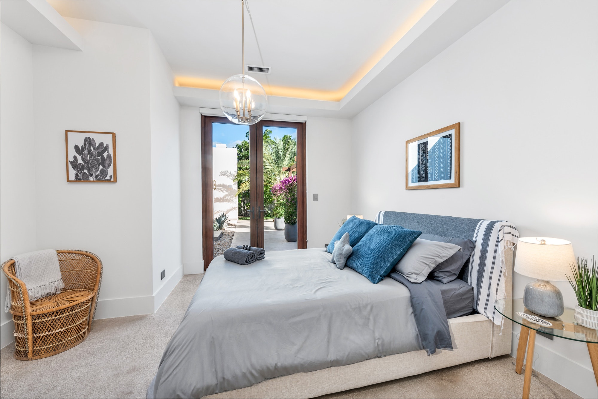 Miami Shores Modern Villa Rental - Luxury Miami Area Group Accommodation