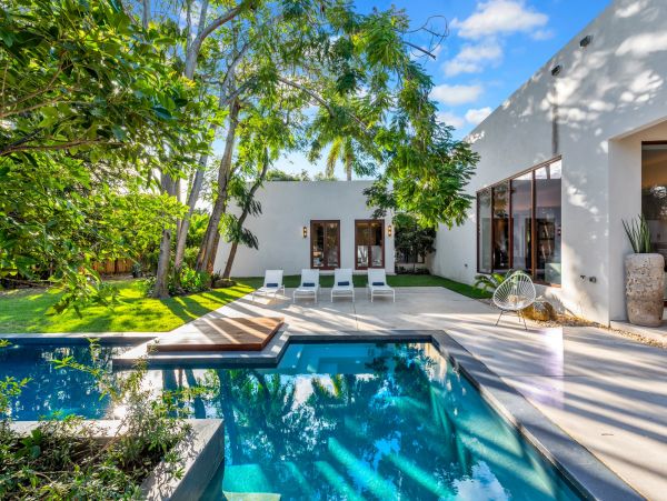 Miami Shores Modern Villa Rental - Luxury Miami Area Group Accommodation