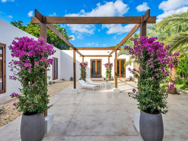 Miami Shores Modern Villa Rental - Luxury Miami Area Group Accommodation