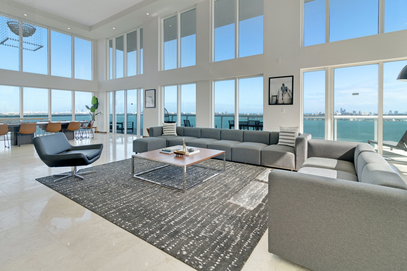 Luxury Six Bedroom Penthouse in North Bay with Pool & Village Amazing View