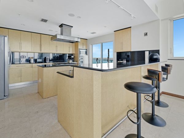 Luxury Six Bedroom Penthouse in North Bay with Pool & Village Amazing View