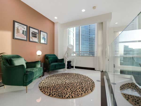 Luxury Condo Three Bedroom Miami Vacation Rental - Bay & City Views