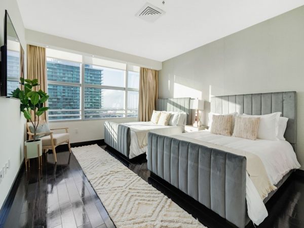 Luxury Condo Three Bedroom Miami Vacation Rental - Bay & City Views