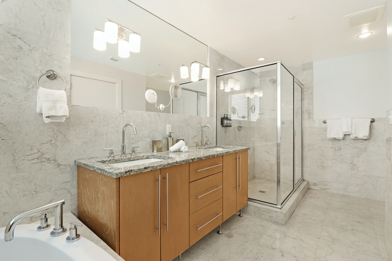 Miami Beach Home 1007042