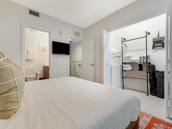 Miami Beach Home 1007046