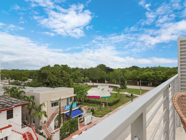 Miami Beach Home 1007046