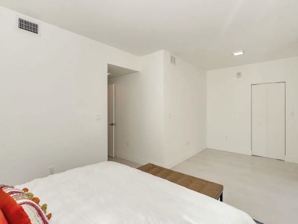 Miami Beach Home 1007050
