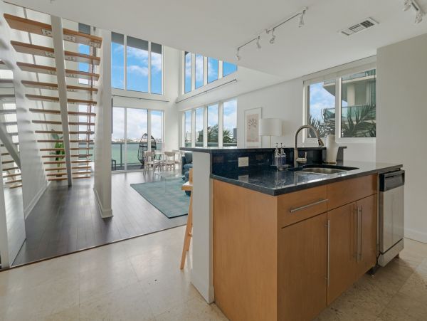 Miami Beach Home 1007057