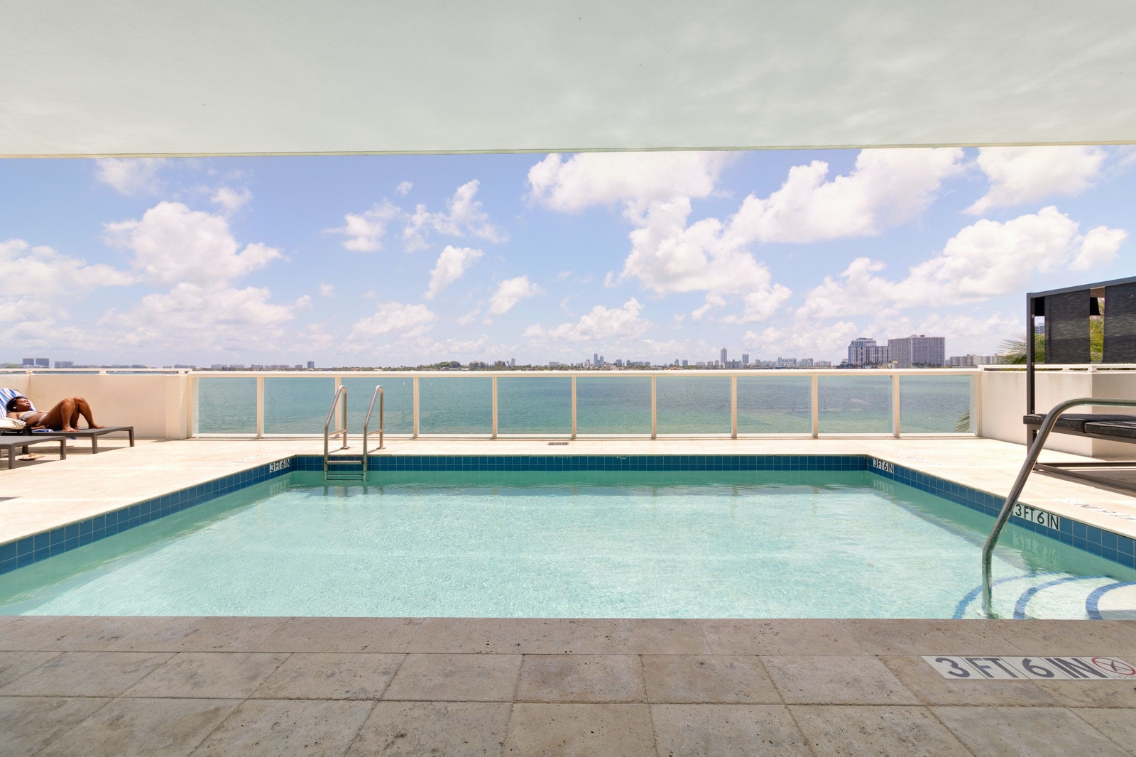 Miami Beach Home 1007057