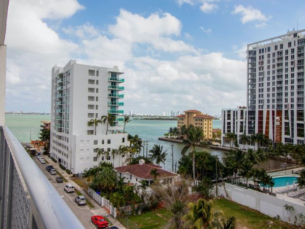 Miami Beach Home 1007060