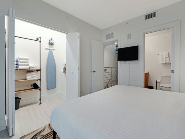 Miami Beach Home 1007062