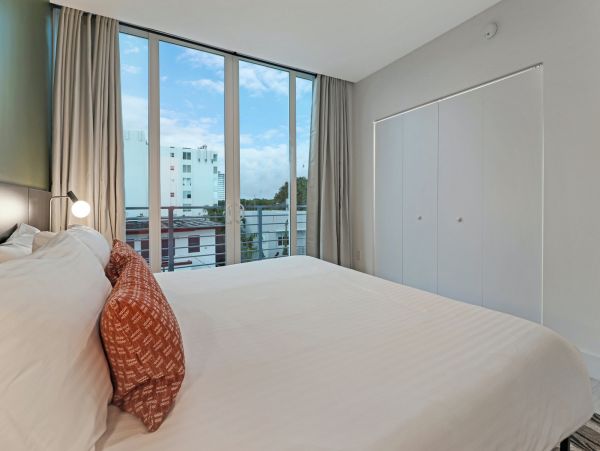 Miami Beach Home 1007062