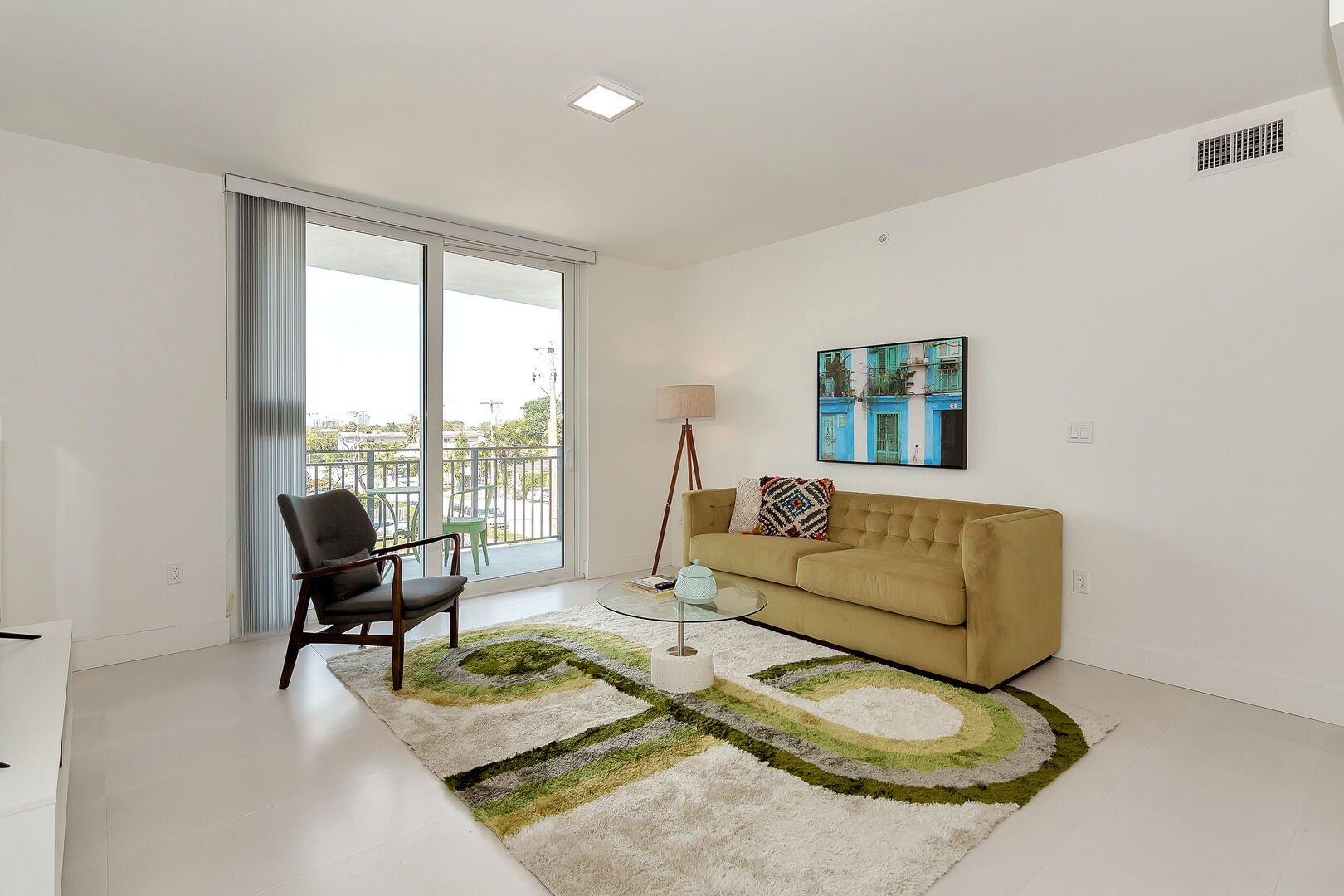 Lovely 3 Bedroom Condo in Miami Beach