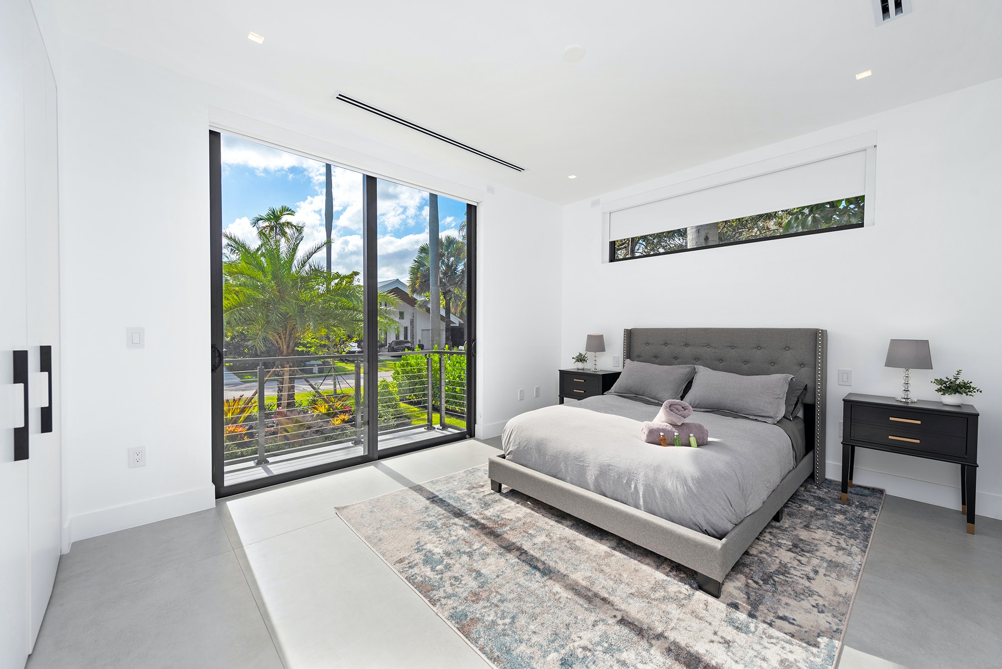 Stunning Miami Beach Vacation Villa with Private Pool Sleeps 10
