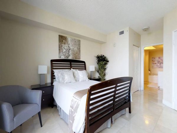 Miami Beach Home 1007110