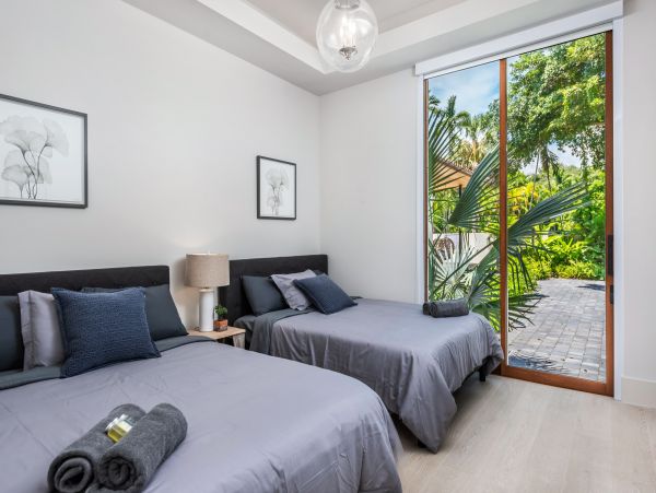 Miami Beach Home 1007127