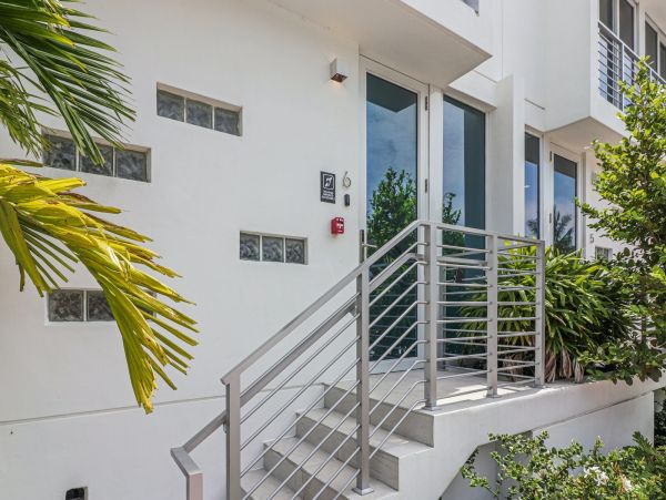 Miami Beach Home 1007128