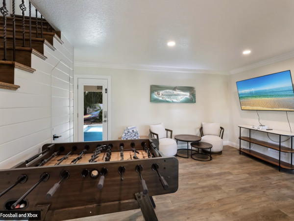 Walk to Beach Vacation Home Four Bedroom in Holmes Beach