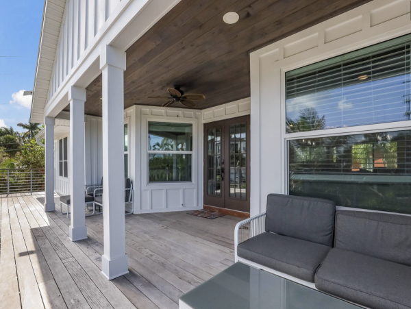 Walk to Beach Vacation Home Four Bedroom in Holmes Beach