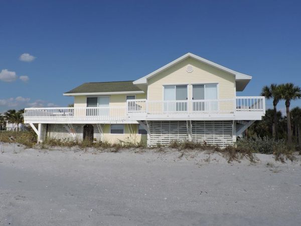 Palm Island Vacation Rental Home Located on Beach Sleeps 4