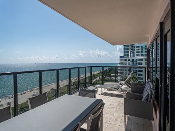 Miami Beach Condo Right Across from Beach