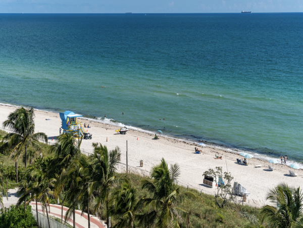 Miami Beach Condo Right Across from Beach