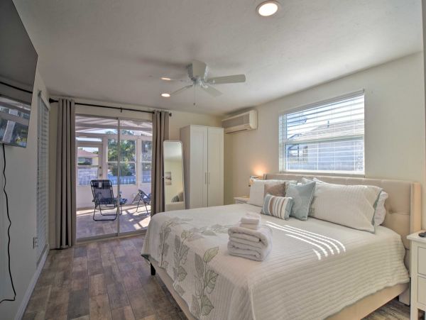 Bradenton Beach Waterfront Vacation Home Pool & Boat Dock