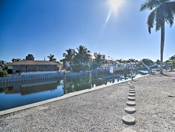 Bradenton Beach Waterfront Vacation Home Pool & Boat Dock