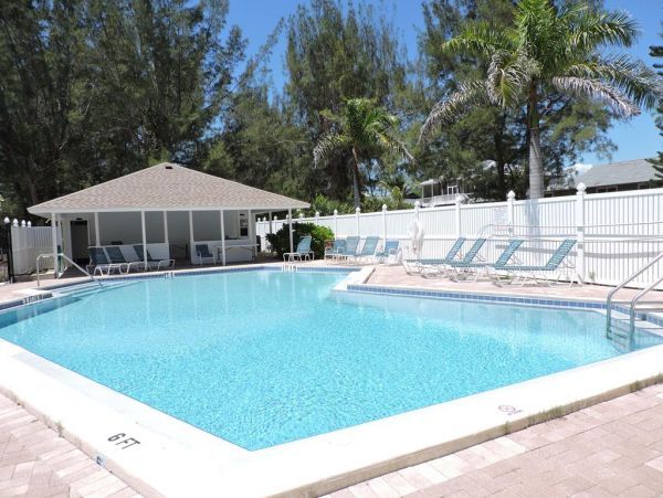 Three Bedroom Vacation Rental in Bocilla Lagoon Sleeps 6
