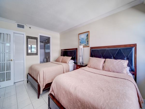 Miami Beach Home 1007159