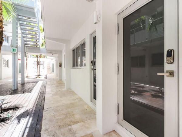 Miami Beach Home 1007179