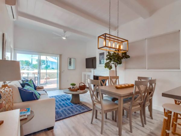 Mission Beach Vacation Home Located on Beach Sleeps 8