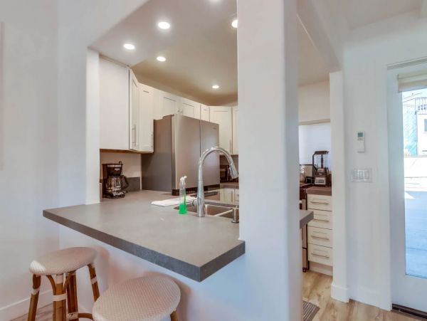 Mission Beach Vacation Home Located on Beach Sleeps 8