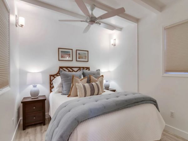 Mission Beach Vacation Home Located on Beach Sleeps 8