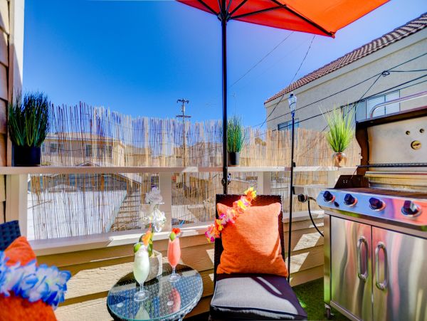 Three Bedroom Town Home Sleeps 14 Guests