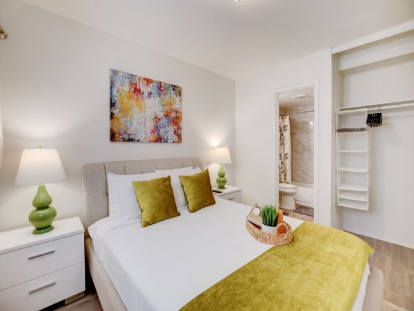 Three Bedroom Town Home Sleeps 14 Guests