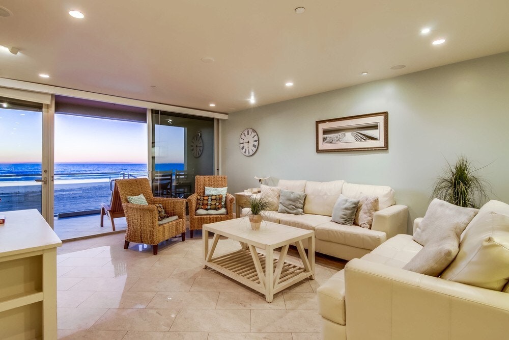 Luxury Oceanfront 8 Bedroom Home in Mission Beach
