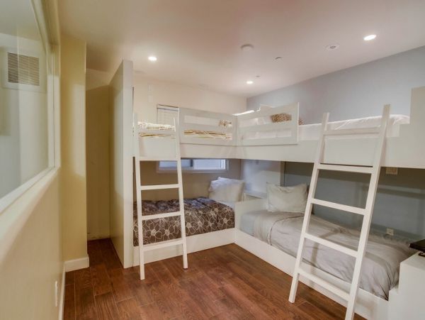 Luxury Oceanfront 8 Bedroom Home in Mission Beach