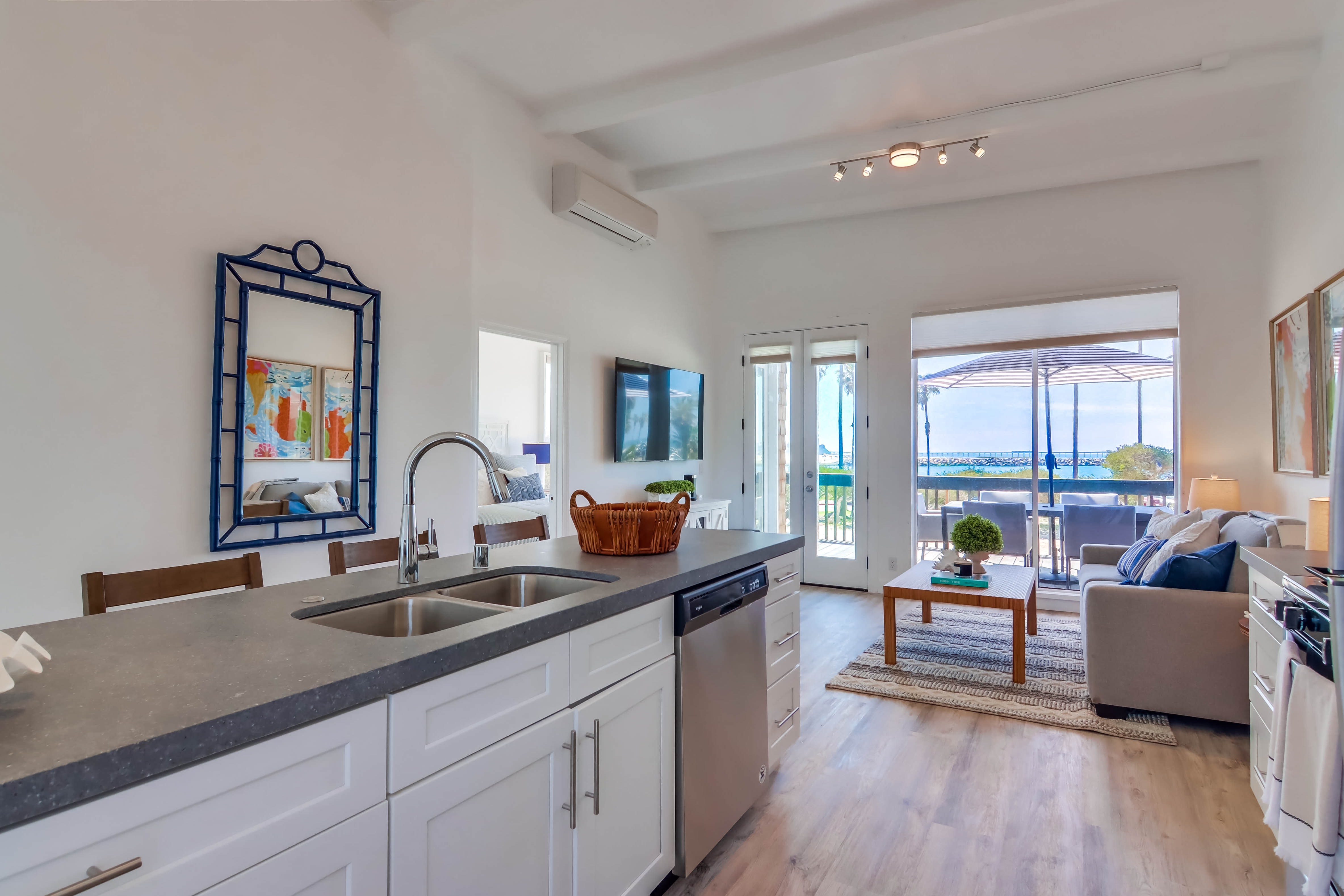 Beachfront Two Apartments Great for Large Groups Sleeps 14 Guests!