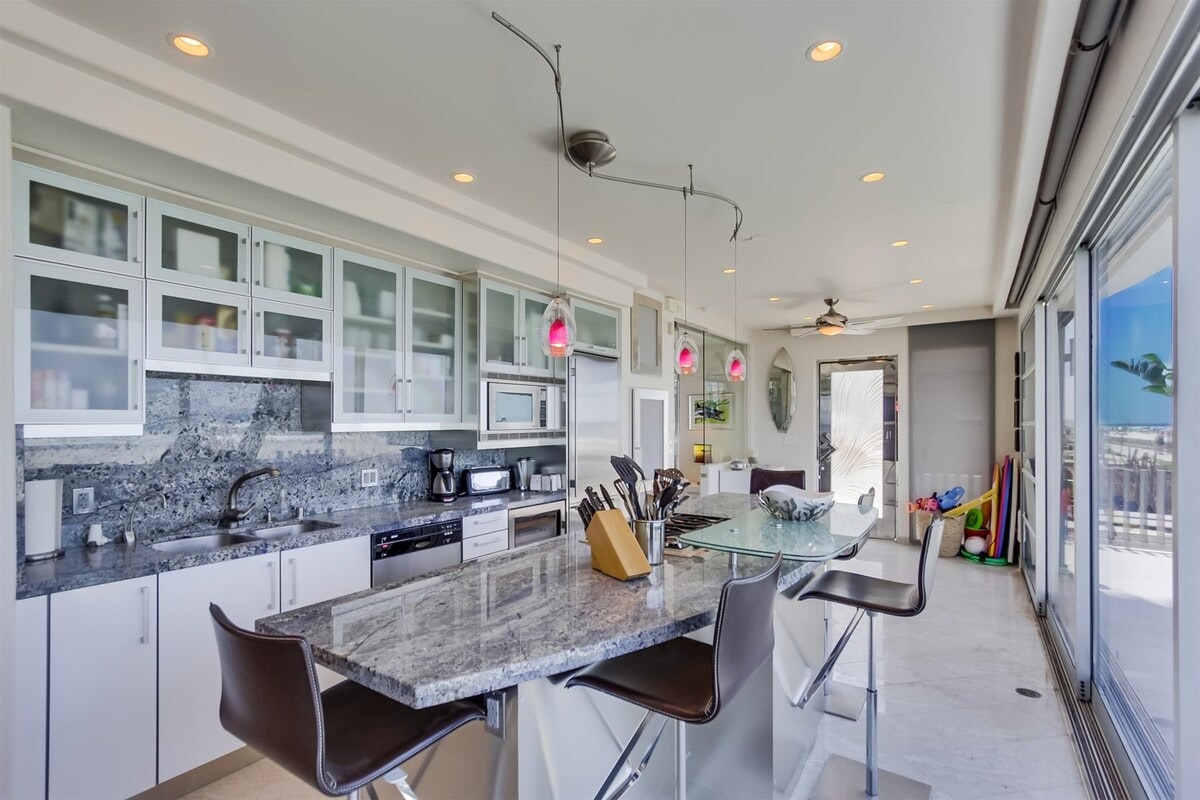 Mission Beach And Pacific Beach Home 1007273