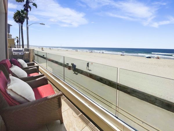 Mission Beach Four Bedroom Family Home Right on the Beach