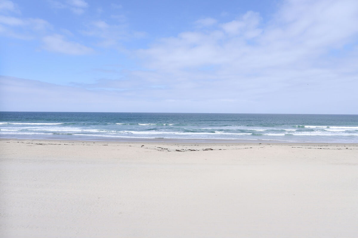 Mission Beach Four Bedroom Family Home Right on the Beach