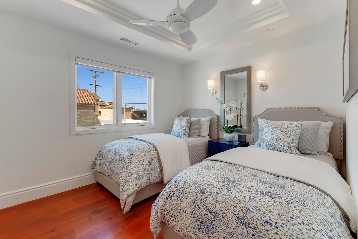 Newport Beach Home 1007279